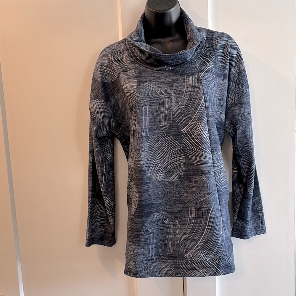 Women's Blue Periwinkle Patterned Mock-neck Sweater - Size M